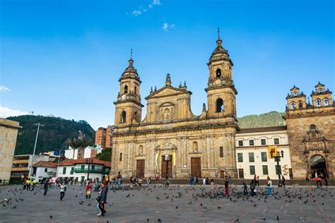  De Hemel van Bogotá: Een Poetische Ontdekkingsreis Door Colombia